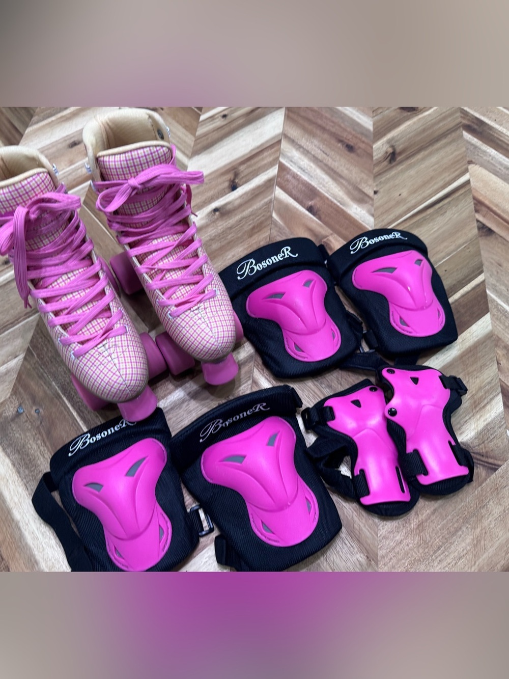 Women's Impala Pink Plaid Roller Skates Size 7 with size large Pink Pads